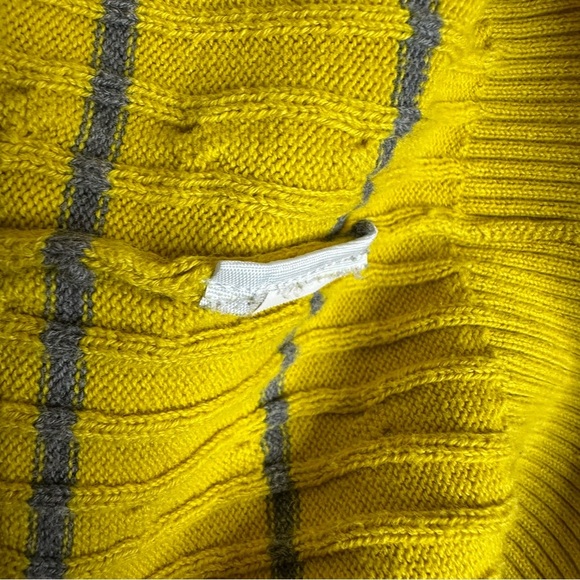 Tommy Hilfiger Women’s yellow & gray cable knit long sleeve top - Picture 9 of 9